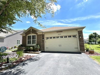 SELLER is MOTIVATED on this Stunning 3 bed 3 bath *Greenbriar* - photo 2