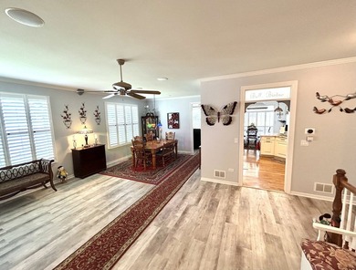 SELLER is MOTIVATED on this Stunning 3 bed 3 bath *Greenbriar* - photo 4