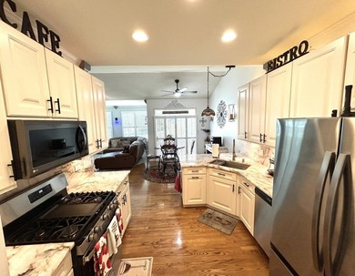 SELLER is MOTIVATED on this Stunning 3 bed 3 bath *Greenbriar* - photo 10
