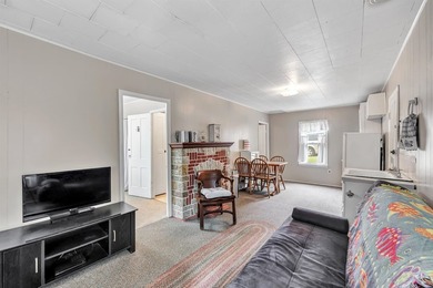 Two cabins offered together for one price, providing excellent - photo 21
