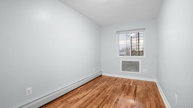 Fully renovated 2-family, 2007 brick-built house. Features 3 bed - photo 22