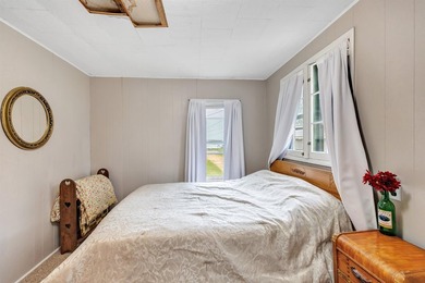 Two cabins offered together for one price, providing excellent - photo 23