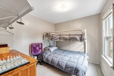 Two cabins offered together for one price, providing excellent - photo 26
