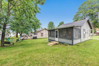 Two cabins offered together for one price, providing excellent - photo 30