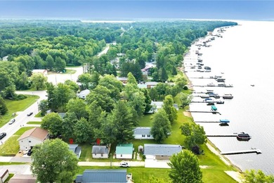 Two cabins offered together for one price, providing excellent - photo 38