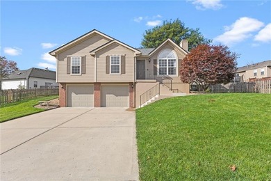 (private lake, pond, creek) Home Sale Pending in Kansas City Missouri