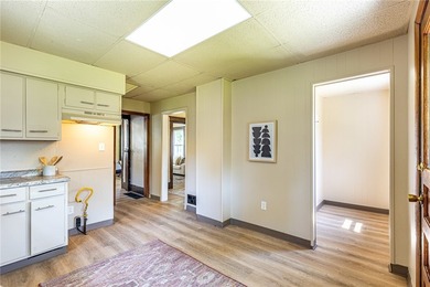 Another Rockin' Rochester offering! This spacious home boasts - photo 22