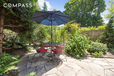 Simply stunning, this mint condition, fully renovated single - photo 22