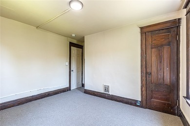 Another Rockin' Rochester offering! This spacious home boasts - photo 25