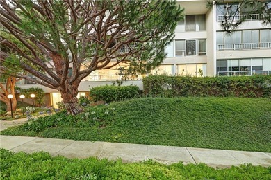 Welcome to sophisticated coastal living at its finest! This - photo 38