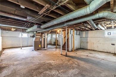 Another Rockin' Rochester offering! This spacious home boasts - photo 40