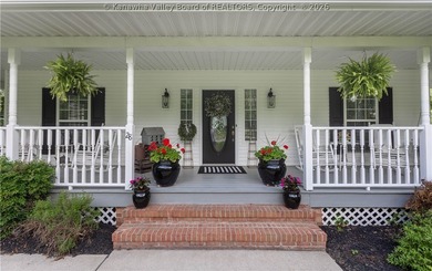 MODERN FARMHOUSE STYLE completely updated throughout, first - photo 4