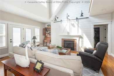 MODERN FARMHOUSE STYLE completely updated throughout, first - photo 10