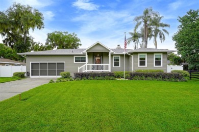 Lake Harris Home For Sale in Yalaha Florida