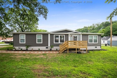 Beautiful and fully furnished Clayton Home -Freedom Soho! This 4 - photo 1