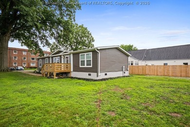 Beautiful and fully furnished Clayton Home -Freedom Soho! This 4 - photo 3
