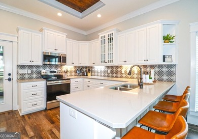 Welcome to Iron Horse, a beautifully designed property - photo 11
