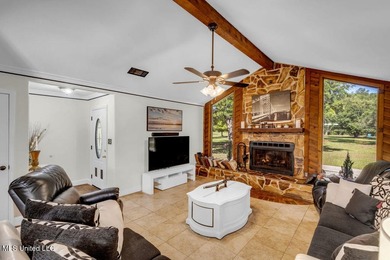 BACK ON THE MARKET!! Charming 3 Bed, 2 Bath Home on 2.45 Acres - photo 12