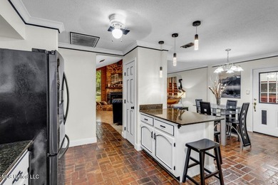 BACK ON THE MARKET!! Charming 3 Bed, 2 Bath Home on 2.45 Acres - photo 17