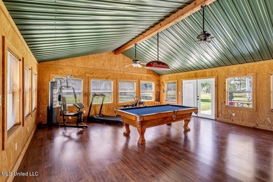 BACK ON THE MARKET!! Charming 3 Bed, 2 Bath Home on 2.45 Acres - photo 28