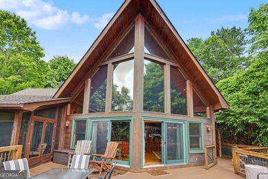 Discover this rustic luxury home, perfectly positioned to - photo 3