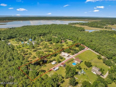 BACK ON THE MARKET!! Charming 3 Bed, 2 Bath Home on 2.45 Acres - photo 50