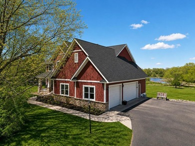 Welcome to your own private retreat in the highly sought-after - photo 3