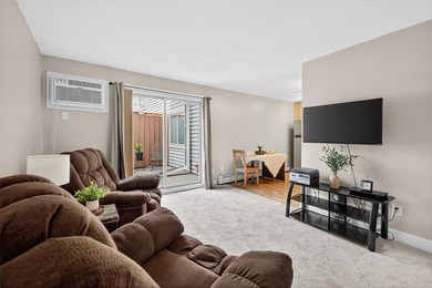Adorable main floor studio condo in the heart of Uptown - photo 2