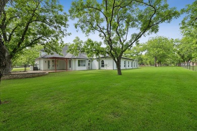 Experience resort-style living in this exceptional estate - photo 26