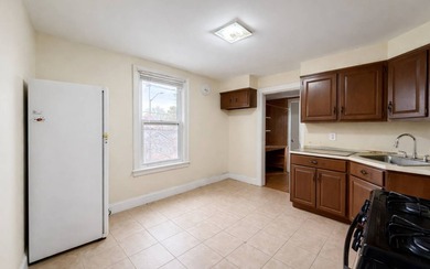 Rare opportunity to own a detached 1925-built residence on a - photo 10