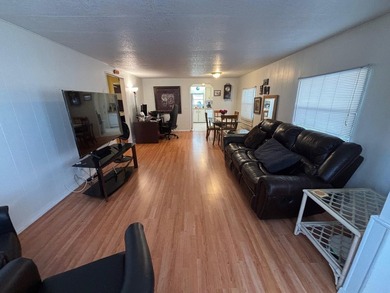 WELL MAINTAINED WITH 2 BEDROOMS, 2 BATHS AND A FLORIDA ROOM WITH - photo 11