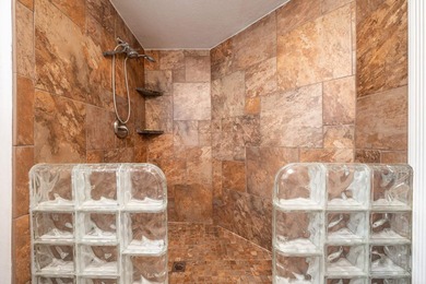 Location, location, location!!! This 3bd/3ba historic main - photo 19