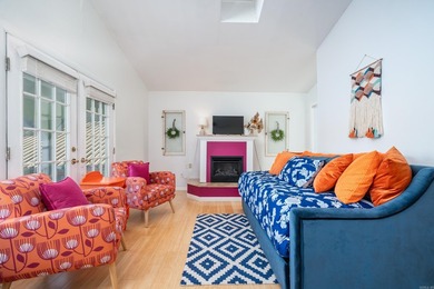 Location, location, location!!! This 3bd/3ba historic main - photo 24