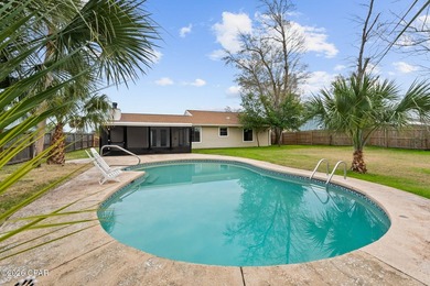 Welcome to this beautifully maintained 3-bedroom, 2-bathroom - photo 6
