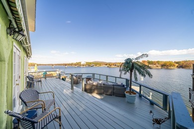 Location, location, location!!! This 3bd/3ba historic main - photo 39