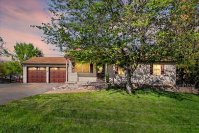 Lake Home For Sale in East Berlin, Pennsylvania