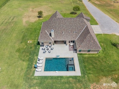 Remarkable 2018-built home on 2.5 fully fenced acres in - photo 3