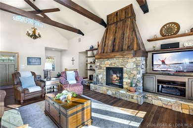 Offered by its original owners, this lovingly maintained 5-bed - photo 7