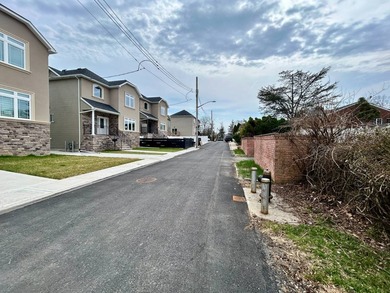 Build your dream home on a quiet dead-end block in RichmondTown! - photo 3