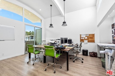 This extensively renovated front-facing multi-story townhome - photo 18