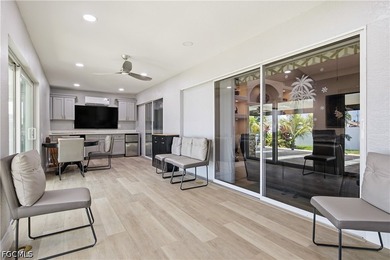 Welcome to this exceptional 3 bedroom + Den, 2 bath pool home - photo 22
