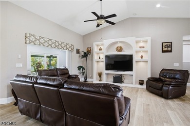 Welcome to this exceptional 3 bedroom + Den, 2 bath pool home - photo 31