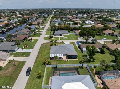 Welcome to this exceptional 3 bedroom + Den, 2 bath pool home - photo 41