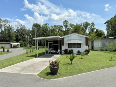 Lake Home For Sale in Leesburg, Florida