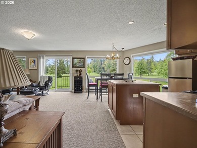 Experience resort style living in this upper-level 2 bedroom, 2 - photo 3