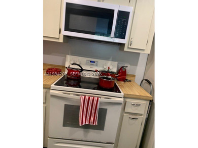 Exceptional price opportunity in a highly sought-after location! - photo 6