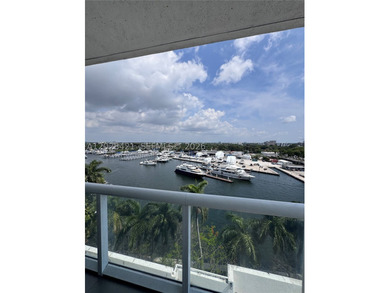 Rare opportunity to own a spacious 3-bedroom, 3-bath corner - photo 17