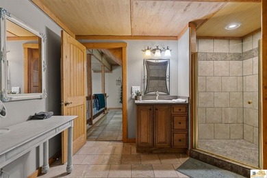 Turnkey lakefront opportunity on Barren River Lake! This fully - photo 29