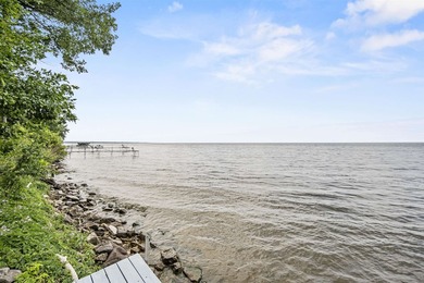 Lake life awaits! Enjoy 120' of prime Lake Winnebago frontage - photo 39