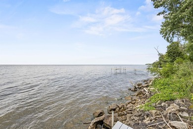 Lake life awaits! Enjoy 120' of prime Lake Winnebago frontage - photo 40